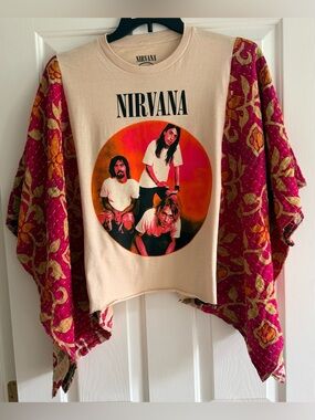 NIRVANA Custom Upcycled Kantha Sleeves Poncho Top OSFM
